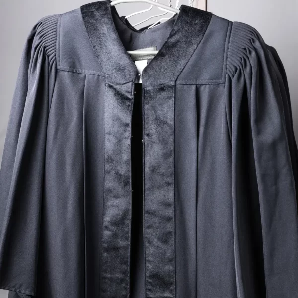 graduation gown and cap dubai